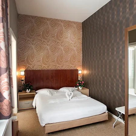 Cathedral Centrum 3*