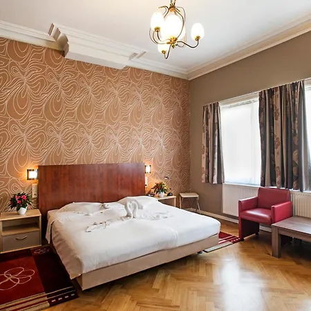 Cathedral Centrum 3*