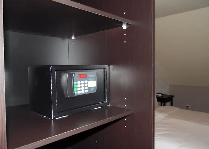 Cathedral Centrum Hotell 3*